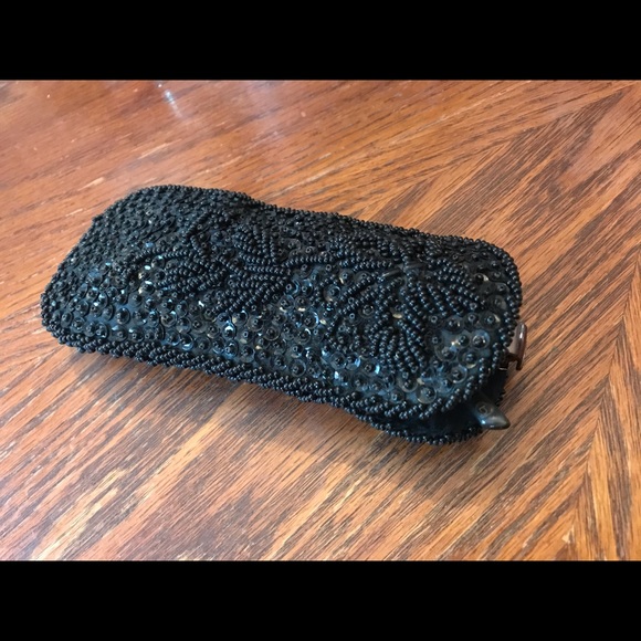 Gorgeous Floral Design Beaded Eye Glass Holder - Picture 3 of 8